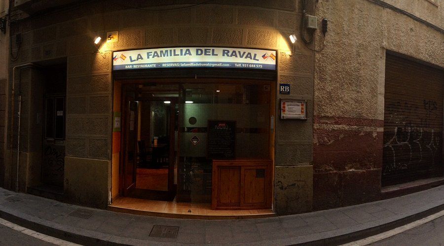 Sala de La Familia del Raval Barcelona