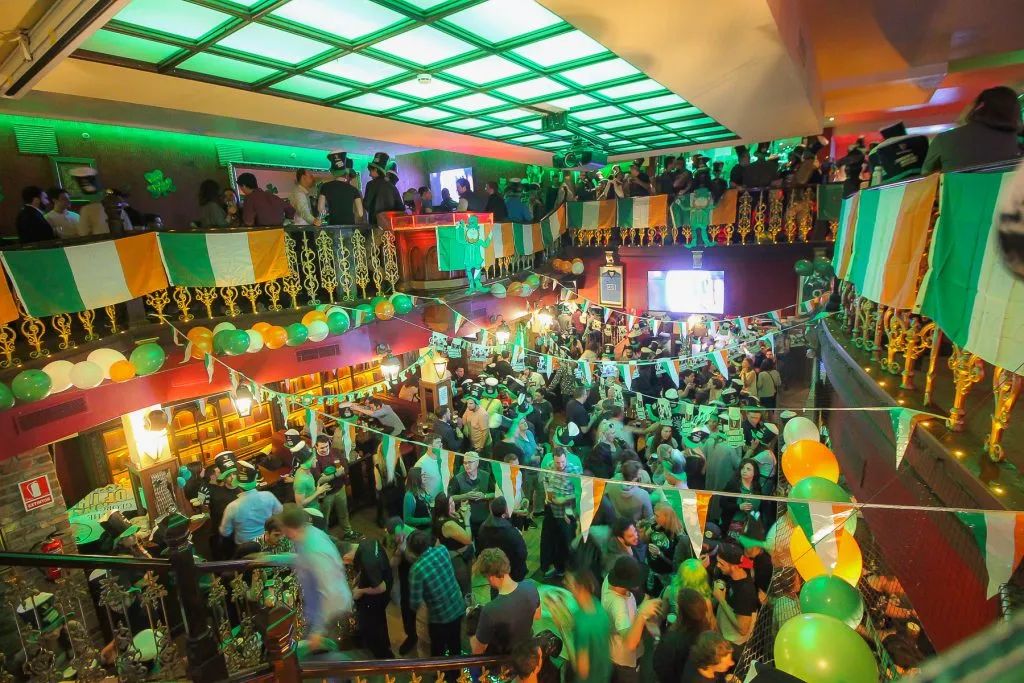 Sala de The George Payne Irish Pub Barcelona